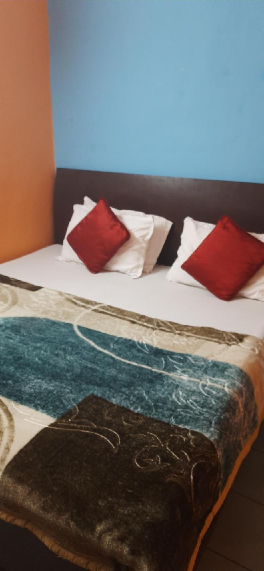 Chandīgarh Hotel Golden Height מראה חיצוני תמונה